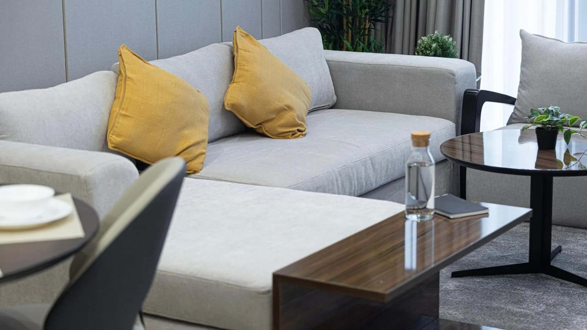 Modern 1Br In Nobles Tower With Gym & Pool Apartment Dubai United Arab Emirates