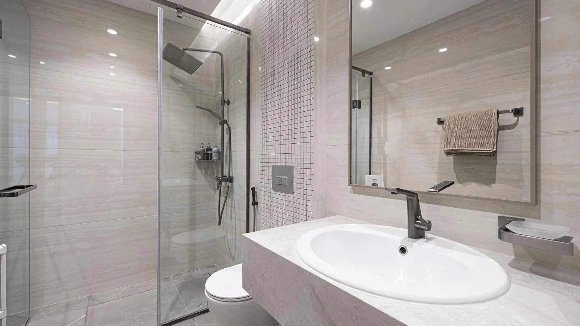 Modern 1Br In Nobles Tower With Gym & Pool Apartment Dubai United Arab Emirates