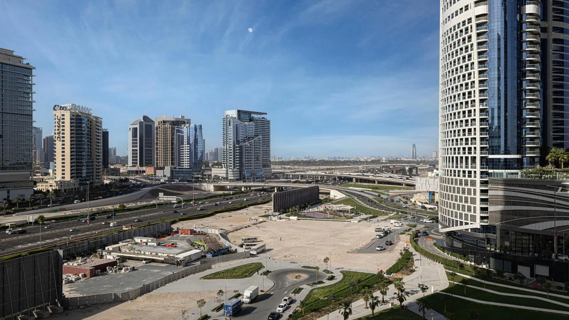Modern 1Br In Nobles Tower With Gym & Pool Apartment Dubai